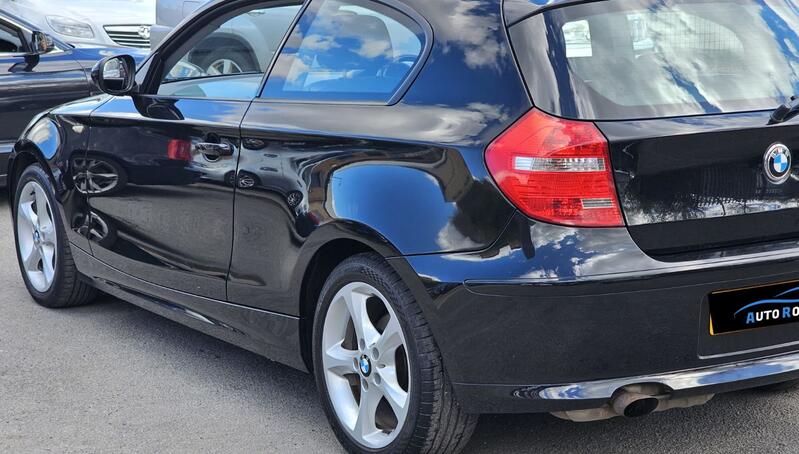 BMW 1 SERIES