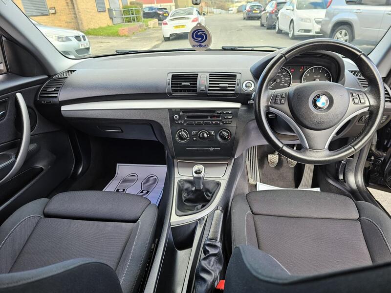 BMW 1 SERIES