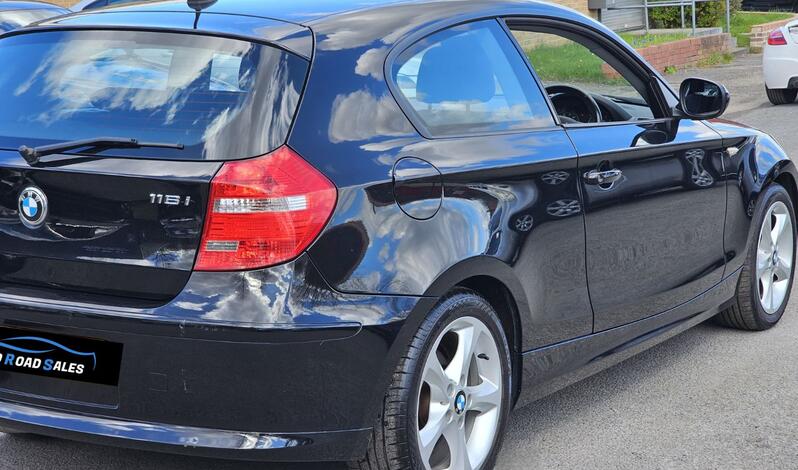 BMW 1 SERIES