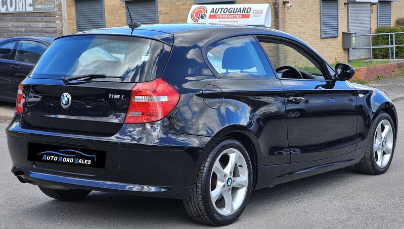 BMW 1 SERIES
